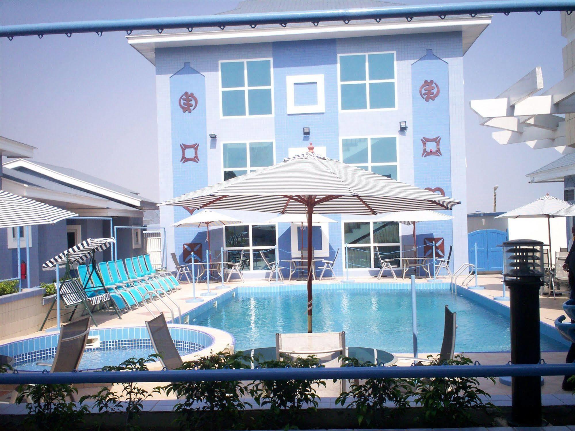 De Holiday Beach Hotel Kokrobite Exteriör bild